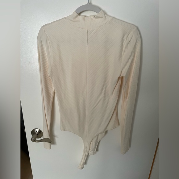 Knix x The Birds Papaya cream turtleneck bodysuit, size medium - Picture 5 of 5